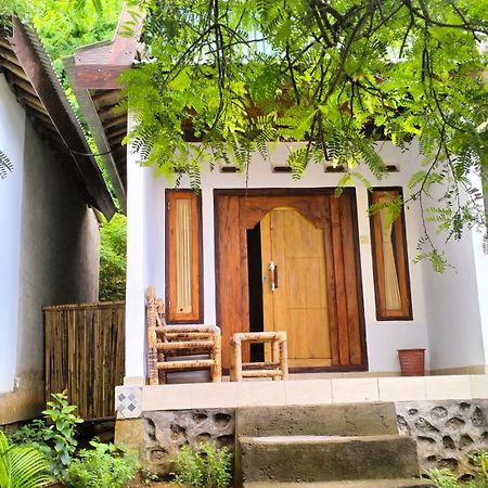 Diki Bungalows Kuta  Bagian luar foto